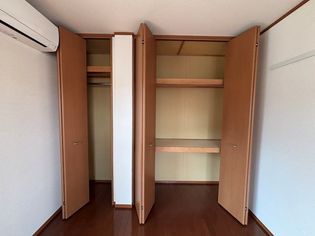 カメリアコートの画像