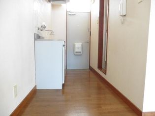 ハイムアンデルセンの居室側からみたキッチンスペースです