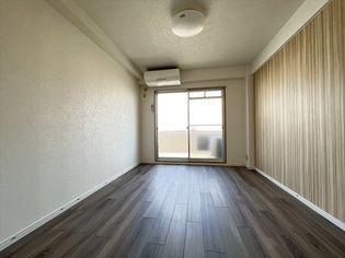 アールグレイ山本の洋室