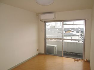 コーポ アダチのLDK横の洋室(1)