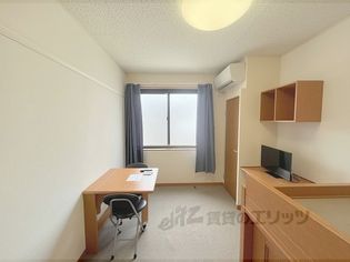 レオパレスアヴェンタージュの洋室