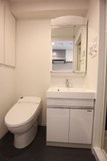 プラウドフラット神楽坂IIIの洗面※別部屋参考写真