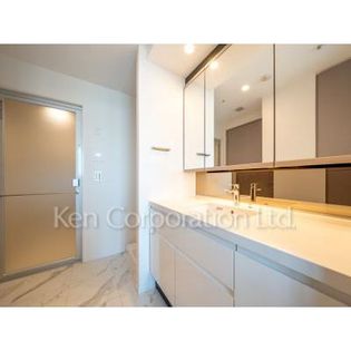 THE YOKOHAMA FRONT TOWERの画像