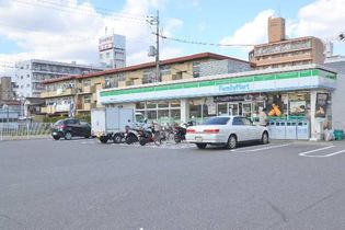 ファミリーマート南観音一丁目店(コンビニ)まで305m