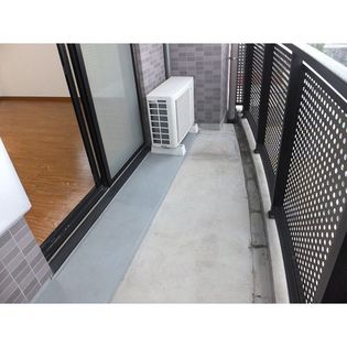 アムス志村の陽当たり良好なバルコニーです