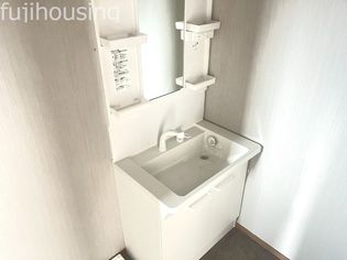 Renoarte Eastの画像