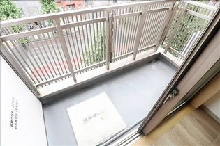 フラット栄の画像