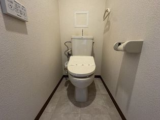 藤和ハイタウンルネポート宇品の温水洗浄便座