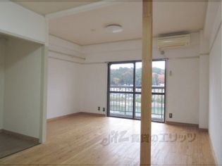 三幸マンションの洋室