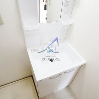 エル鹿島の独立洗面台です。