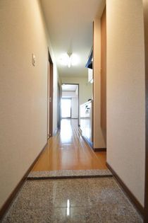 ウイング金屋町ステーションサイドの玄関スペース