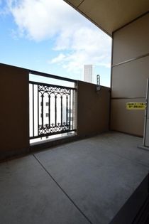 ウイング金屋町ステーションサイドの南向きバルコニー