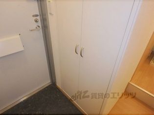 レオパレスビューテラス草内の下駄箱