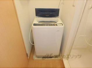 レオパレスビューテラス草内の洗濯機置場