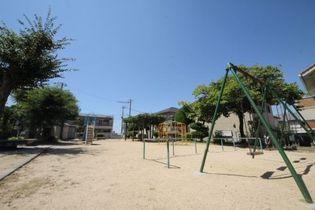 西岡サザンカ公園(その他)まで695m