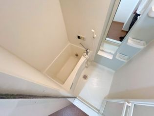 カンタービレの広めのお風呂は一日の疲れを癒してくれます。