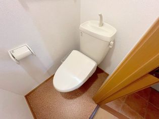 カンタービレの綺麗なトイレにはウォシュレット標準装備です。