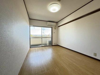 サンタウン篭山の画像