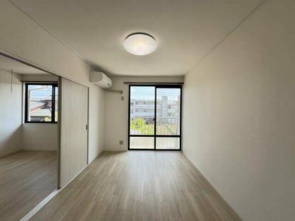 ホワイエはせがわの画像