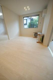 シャーメゾン岩倉南の写真は101号室