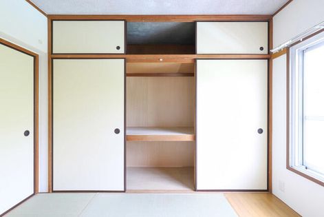 URひよどり台の和室の押入は壁面一面の大容量です