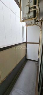 エストゥーディオ・コーモドの画像