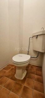 エストゥーディオ・コーモドの画像