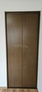 エストゥーディオ・コーモドの画像