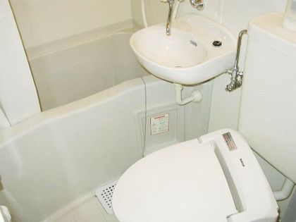 大阪府大阪市東淀川区東中島1丁目の賃貸マンションのなんと珍しいウォシュレット付き♪