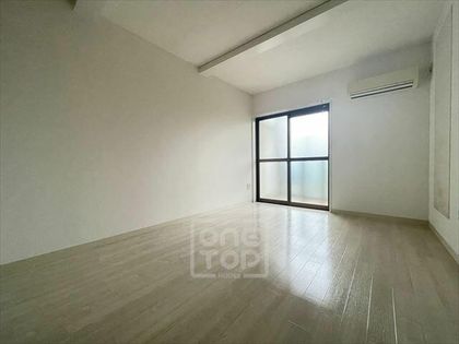 大阪府茨木市安威2丁目の賃貸アパートの寝室