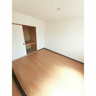 クレストール大沼の洋室