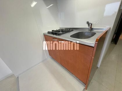 IWATSUKA RISE(岩塚ライズ)の天井が高く開放感のあるお部屋です