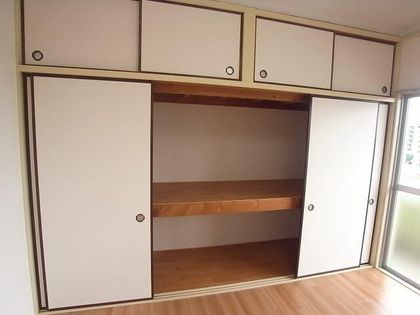 スカイハウスの洋間収納