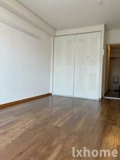 メゾンシャルマンの使い勝手のいい寝室です