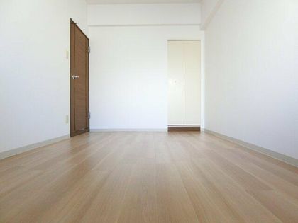 ウエストコートの同マンション別部屋