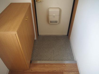 グリム覚王山の玄関