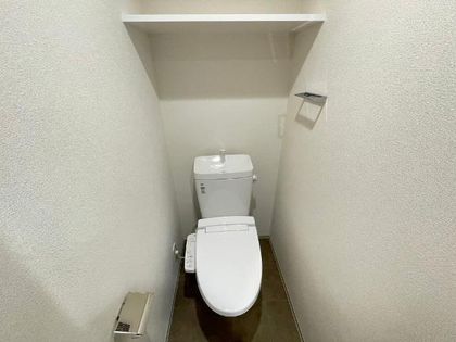 プレサンス上前津エレスタのシャワー付トイレ