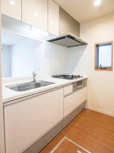 シャーメゾングレイスの三口ガスコンロ付き対面キッチンです。