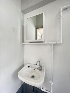 ビレッジハウス茨木の洗面台