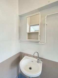 ビレッジハウス茨木の洗面台