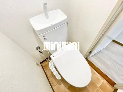 愛知県名古屋市昭和区川名町5丁目の賃貸マンションの画像