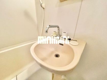 愛知県名古屋市昭和区川名町5丁目の賃貸マンションの画像