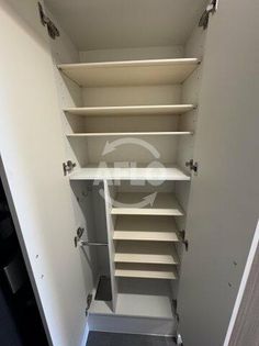 スプランディッド新大阪WESTのスプランディッド新大阪WEST シューズボックス