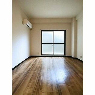 グローリー平尾の画像