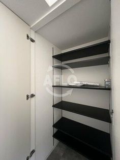 セレニテ十三ミラクのセレニテ十三ミラク シューズボックス