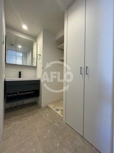 セレニテ十三ミラクのセレニテ十三ミラク 洗面台