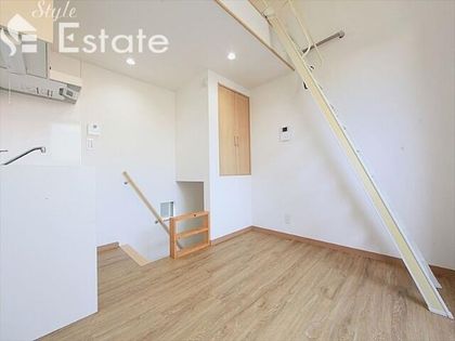 アースクエイク豊の洋室★