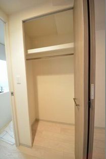 プレサンス松屋町駅前のクローゼット