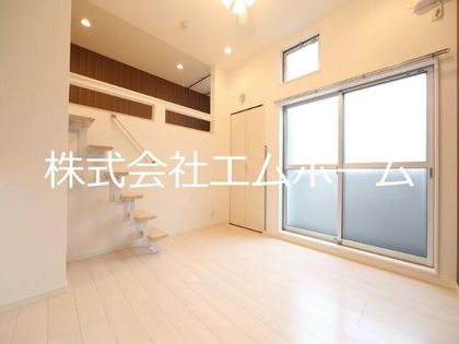 サイプレスト松原町の洋室6.1帖 上段ロフト5.4帖(収納・部屋使えます)同型写真