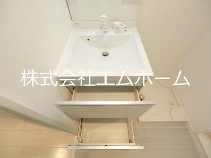 サイプレスト松原町の脱衣所 独立洗面台(シャンプードレッサー)同型写真